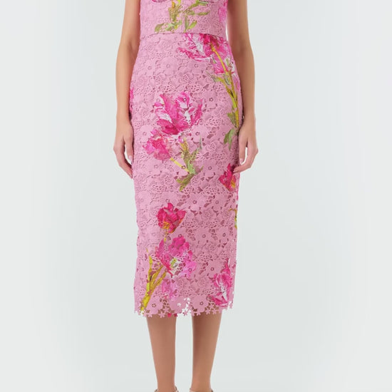 Monique Lhuillier Fall 2024 pink tulip printed lace midi dress with corseted bodice and spaghetti straps - video.