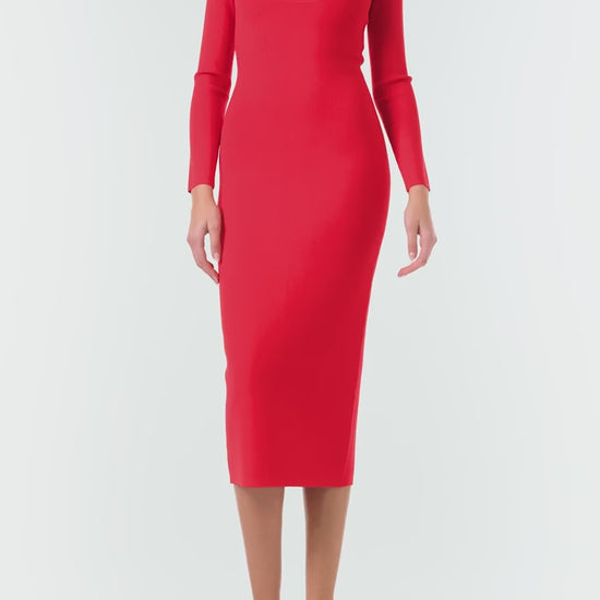 Monique Lhuillier Fall 2024 scarlet red knit midi dress with scoop neck and long sleeves - video.