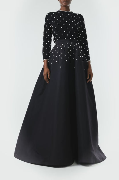 Monique Lhuillier Fall 2024 Noir Faille ball skirt with degrade pearl embroidery - video.