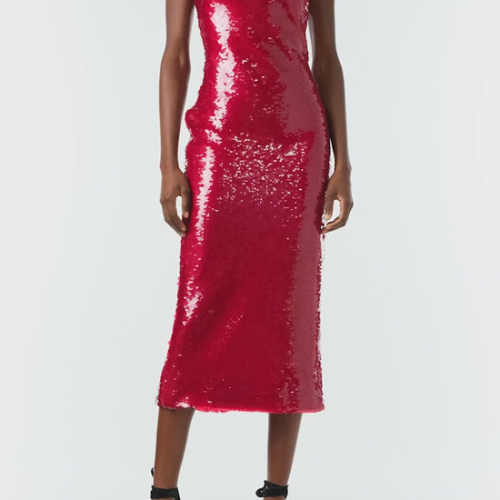 Monique Lhuillier Fall 2024 Strapless, column cocktail dress in Scarlet sequin - video.